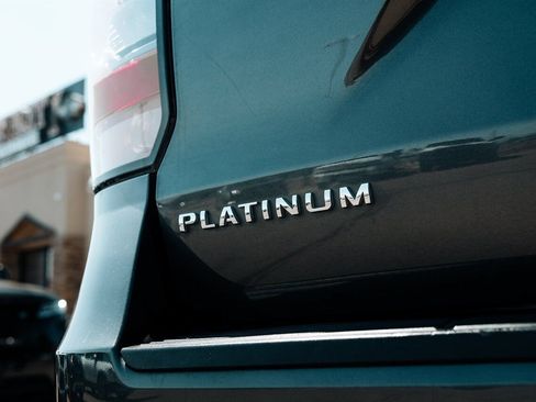 Used 2019 Ford Expedition Max Platinum AWD/4WD image 16