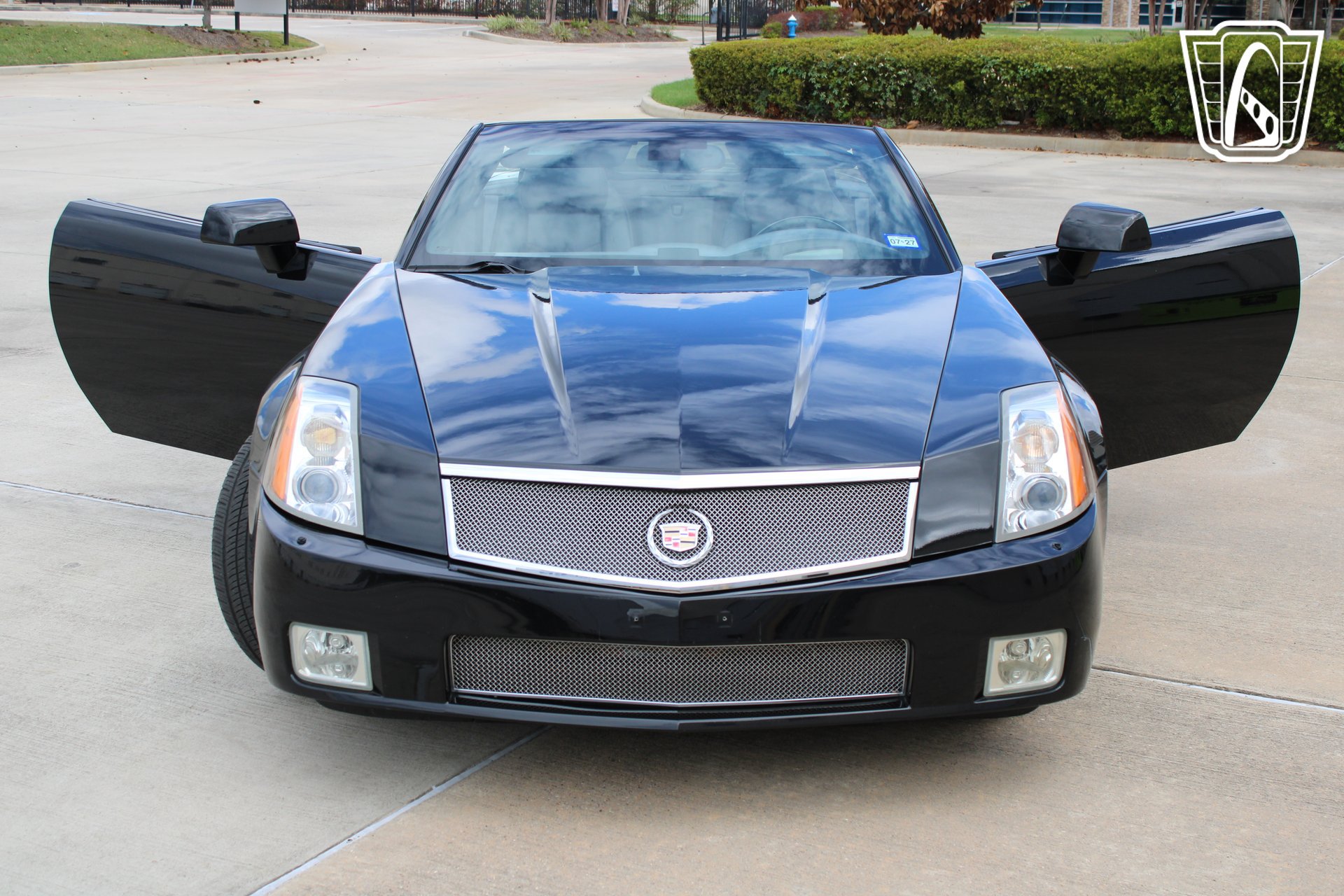 Used 2006 Cadillac XLR V RWD image 21