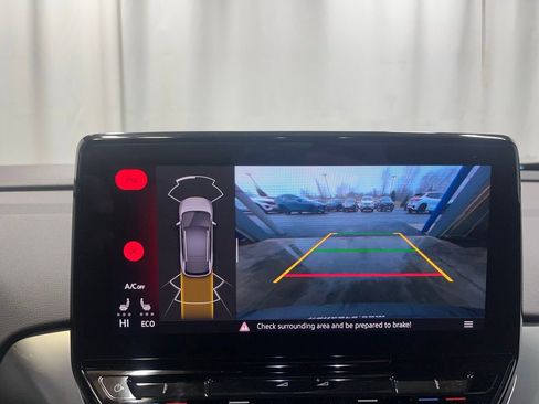 Certified 2022 Volkswagen ID.4 Pro image 17