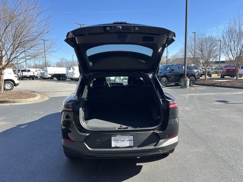 New 2026 Chevrolet Equinox EV LT image 11