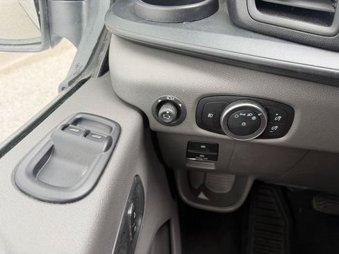 Used 2025 Ford Transit 350 XLT RWD image 18