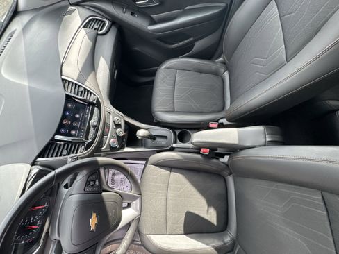 Used 2022 Chevrolet Trax LT w/ Sport Edition image 21
