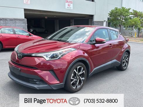 Used 2019 Toyota C-HR XLE FWD image 1