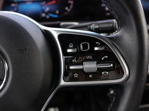 Used 2023 Mercedes-Benz GLB 250 GLB 250 image 41