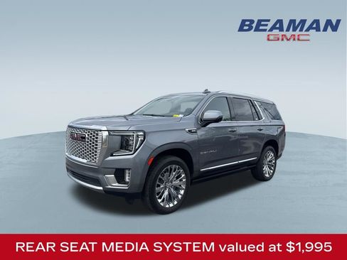 Used 2021 GMC Yukon Denali w/ Denali Premium Package AWD/4WD image 3