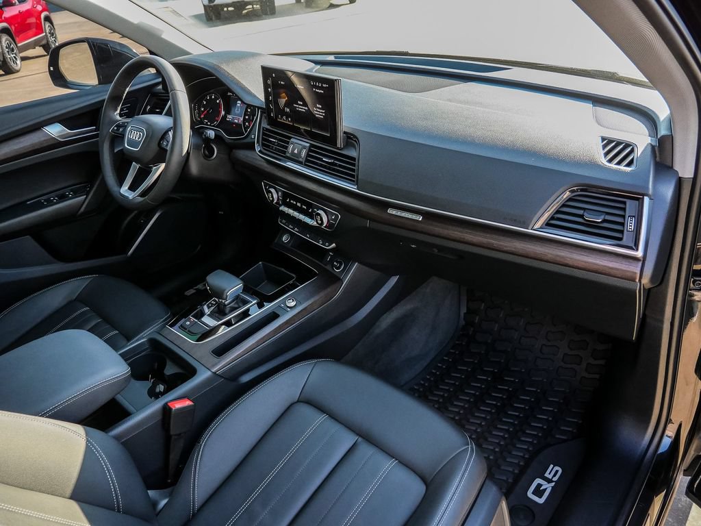 Used 2024 Audi Q5 2.0T Premium AWD/4WD image 16