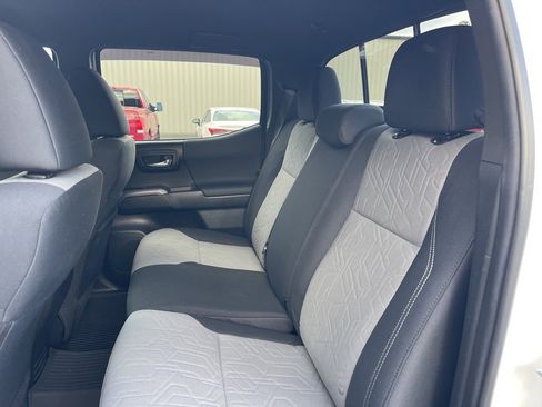 Used 2023 Toyota Tacoma TRD Sport w/ Technology Package image 23