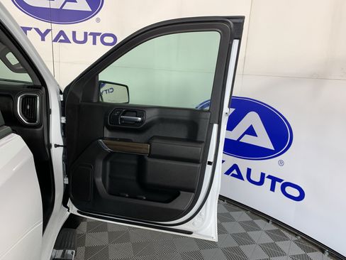 Used 2020 Chevrolet Silverado 1500 LT AWD/4WD image 36