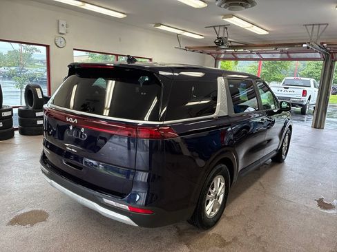 Used 2023 Kia Carnival LX FWD image 35