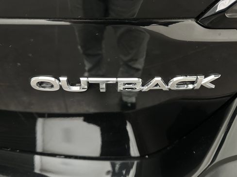 Used 2023 Subaru Outback Limited image 12