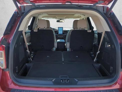 Used 2022 Ford Explorer Limited w/ Limited Technology Package image 7