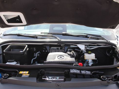 Used 2026 Mercedes-Benz Sprinter 2500 image 9