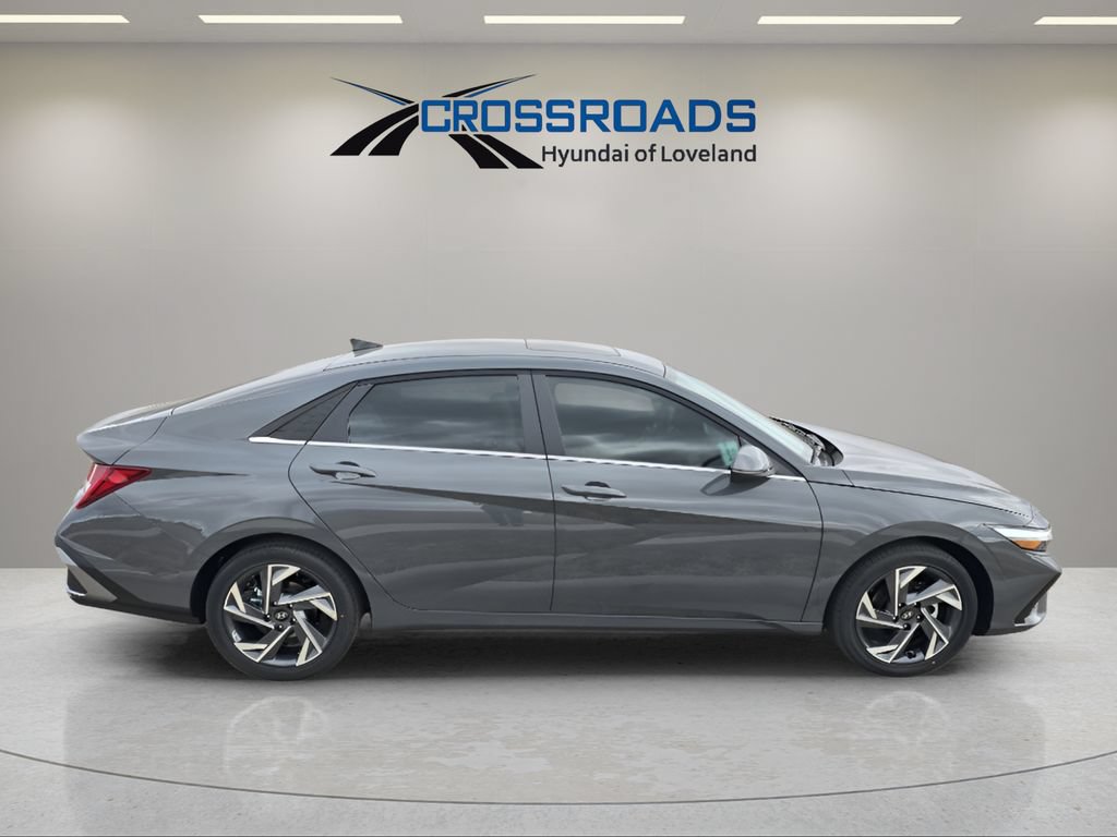 Used 2026 Hyundai Elantra Limited FWD image 7