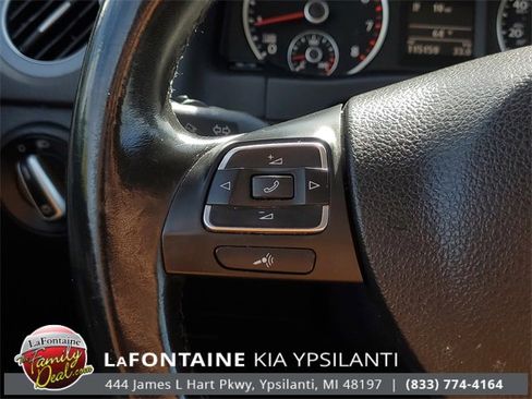 Used 2018 Volkswagen Tiguan Limited image 17