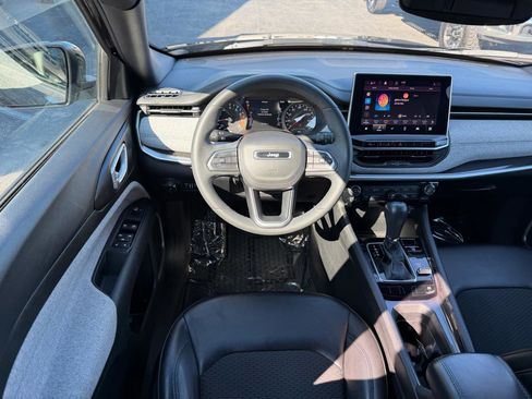 Used 2023 Jeep Compass Latitude w/ Convenience Group image 15