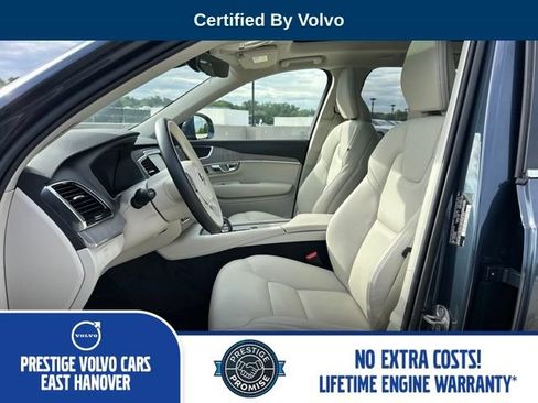 Certified 2025 Volvo XC90 B5 Plus AWD/4WD image 17