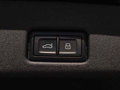 Used 2025 Audi Q5 Premium w/ Premium Plus AWD/4WD image 37