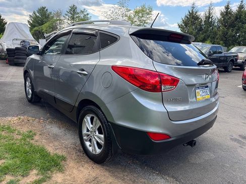 Used 2011 Hyundai Tucson GLS image 4