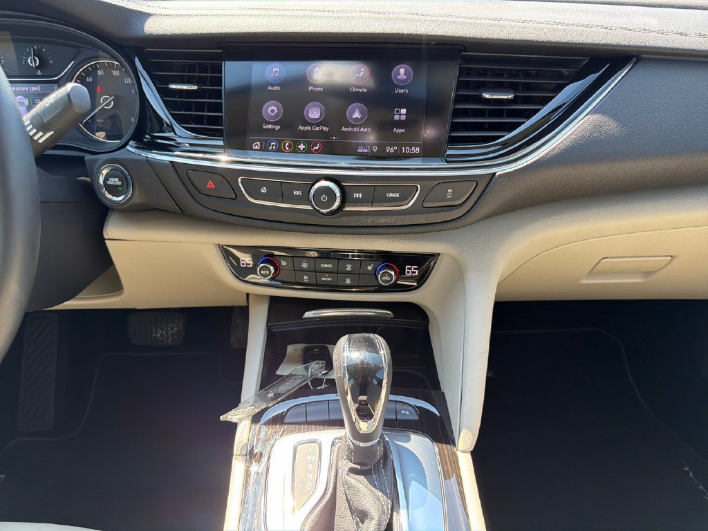 Certified 2020 Buick Regal Essence FWD image 17