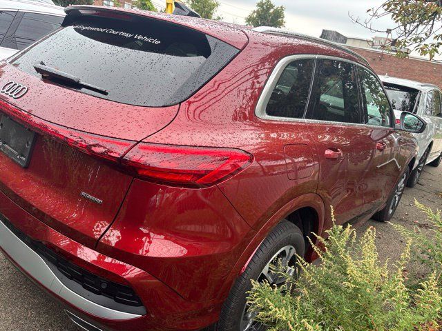 Used 2025 Audi Q5 Premium Plus w/ Premium Plus AWD/4WD image 8