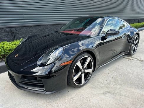 Certified 2025 Porsche 911 Carrera RWD image 7