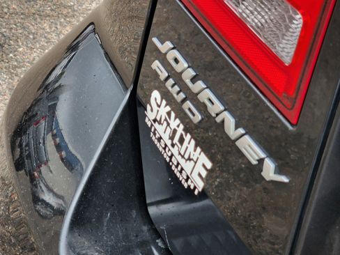 Used 2016 Dodge Journey SXT image 13