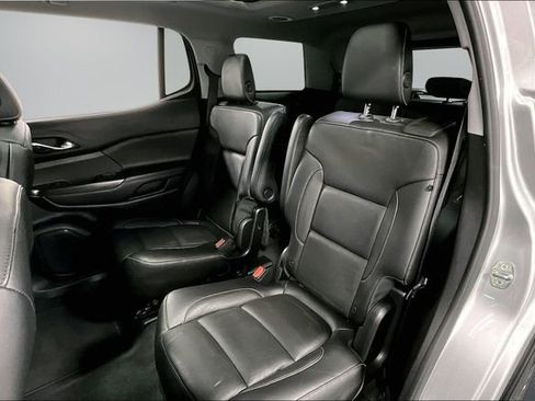 Used 2019 GMC Acadia SLT image 23