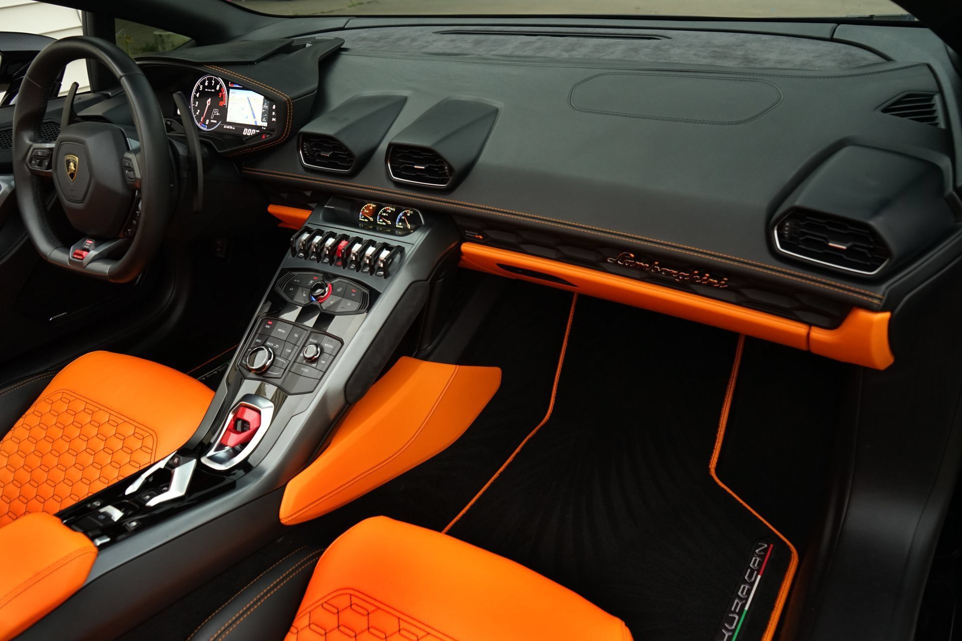 Used 2019 Lamborghini Huracan LP 580-2 RWD image 14