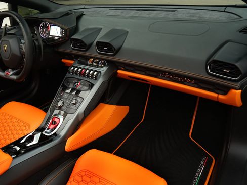 Used 2019 Lamborghini Huracan LP 580-2 RWD image 14