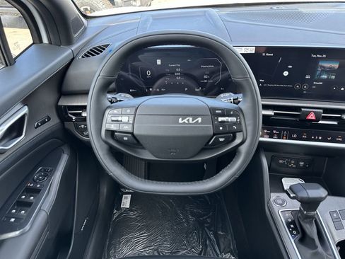 New 2026 Kia Sportage X-Line w/ X-Line Technology Package image 17