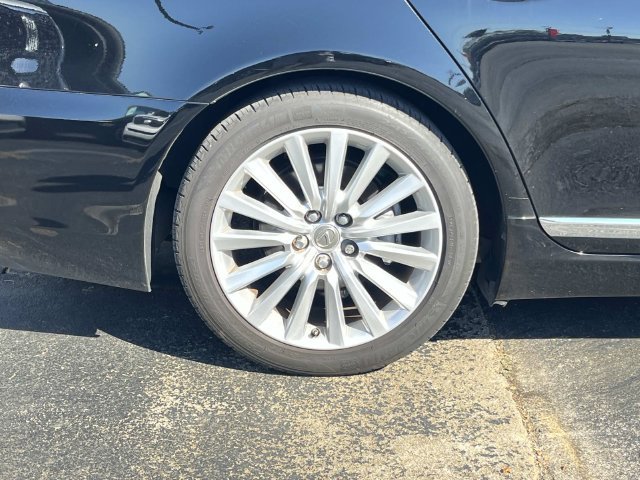 Used 2014 Lexus LS 460 w/ Comfort Package RWD image 14