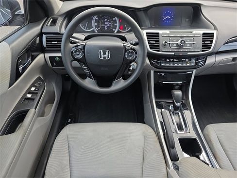 Used 2017 Honda Accord LX image 14