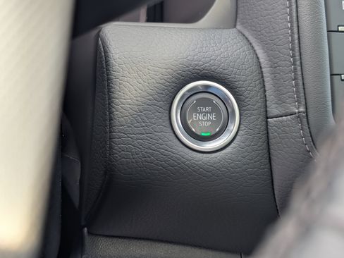 Used 2024 GMC Yukon Denali image 21