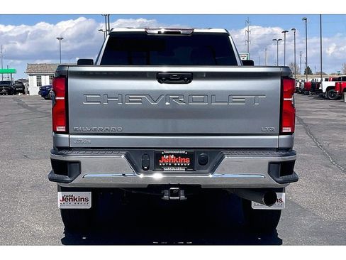 Used 2025 Chevrolet Silverado 3500 LTZ AWD/4WD image 4