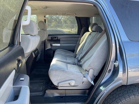 Used 2018 Toyota Sequoia SR5 image 21