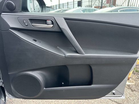 Used 2012 MAZDA MAZDA3 i Touring image 31