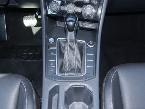 Used 2024 Volkswagen Jetta SE FWD image 21