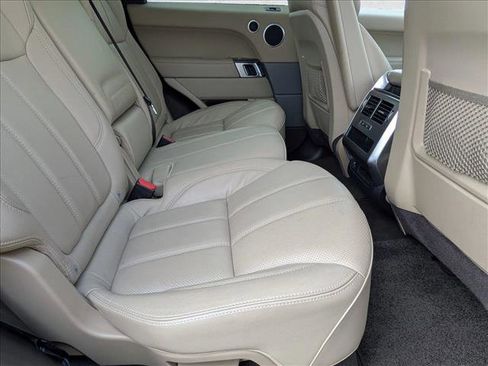 Used 2017 Land Rover Range Rover Sport SE image 12