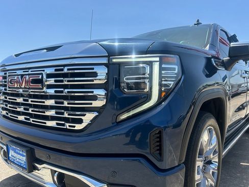 Used 2023 GMC Sierra 1500 Denali w/ Denali Reserve Package AWD/4WD image 21