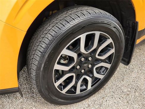 Used 2022 Ford Maverick Lariat w/ Lariat Luxury Package image 10