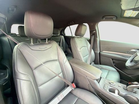 Used 2025 Cadillac XT4 Premium Luxury image 27