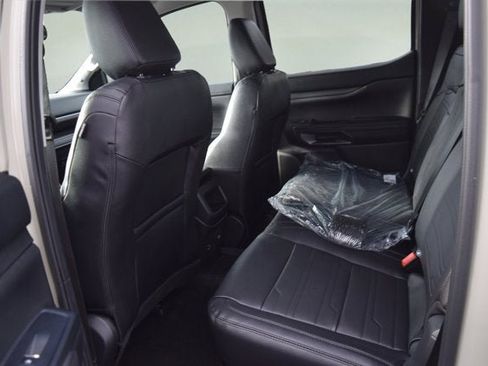 New 2025 Ford Ranger Lariat w/ Black Appearance Package image 5