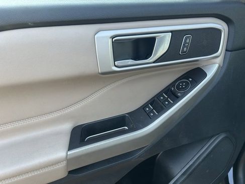 Used 2023 Ford Explorer XLT w/ Equipment Group 202A image 14
