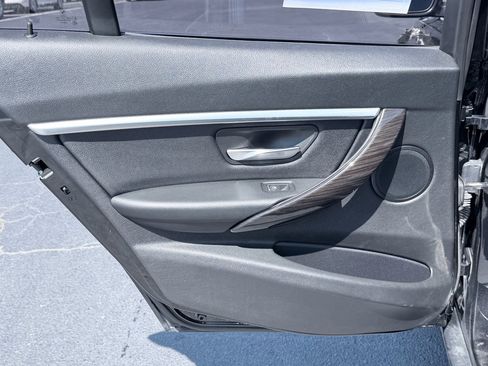 Used 2017 BMW 330i Sedan RWD image 30