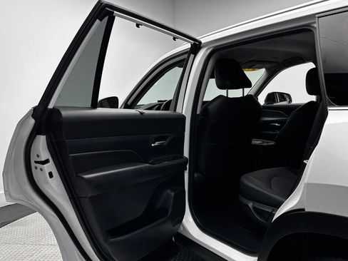 Used 2024 Toyota Grand Highlander AWD image 33