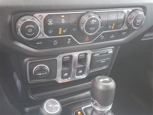 Used 2024 Jeep Wrangler Sport S image 15