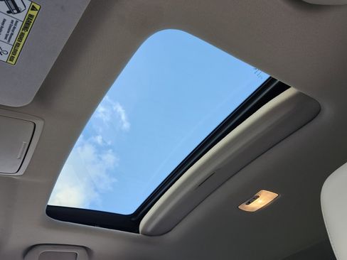 Used 2016 Honda CR-V Touring image 30