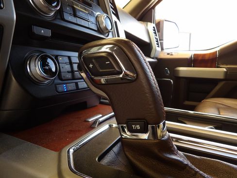 Used 2017 Ford F150 King Ranch w/ Equipment Group 601A Luxury image 33