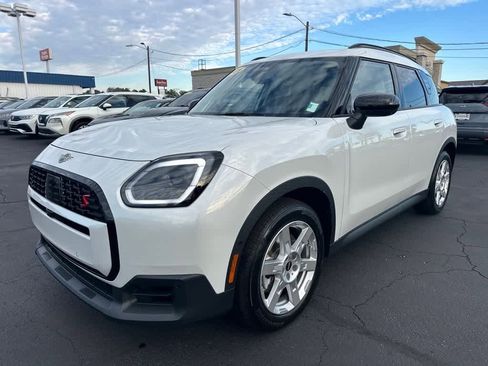 Used 2025 MINI Cooper Countryman S w/ Comfort Package Max image 7
