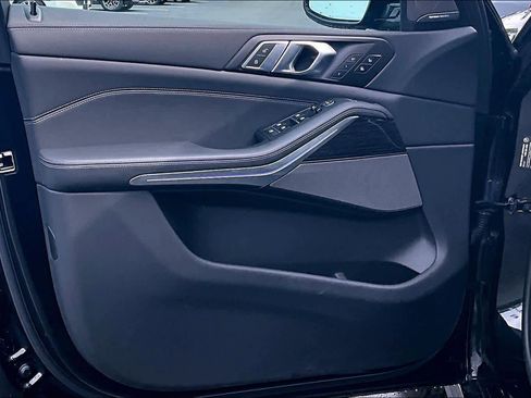 Used 2025 BMW X5 xDrive40i w/ Executive Package image 24